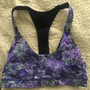 Lululemon sports bra